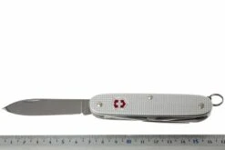Victorinox Pioneer Farmer Alox 0.8241.26 Couteau Suisse -Vic Boutique VT 8241 26 05 victorinox farmer vt 8241 26 d5