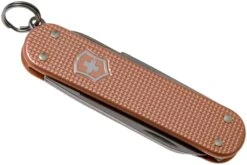 Victorinox Classic SD Alox Colours, Fresh Peach 0.6221.202G Couteau Suisse 9 Victorinox Classic SD Alox Colours, Fresh Peach 0.6221.202G Couteau Suisse -Vic Boutique VT0 6221 202G 04 victorinox
