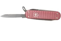 Victorinox Classic SD Precious Alox, Gentle Rose 0.6221.405G Couteau Suisse 8 Victorinox Classic SD Precious Alox, Gentle Rose 0.6221.405G Couteau Suisse -Vic Boutique VT0 6221 405G 03 victorinox