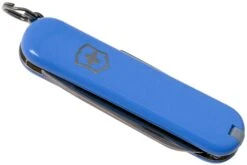 Victorinox Classic SD Colours, Summer Rain 0.6223.28G Couteau Suisse -Vic Boutique VT0 6223 28G 04 victorinox