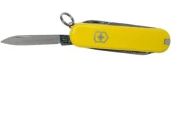 Victorinox Classic SD Jaune 0.6223.8 Couteau Suisse -Vic Boutique VT0 6223 8 03 victorinox