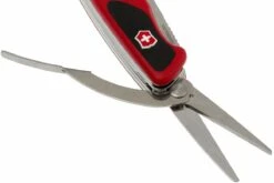 Victorinox RangerGrip 71 Gardener Rouge-noir VT0.9713.C Couteau Suisse 10 Victorinox RangerGrip 71 Gardener Rouge-noir VT0.9713.C Couteau Suisse -Vic Boutique VT0 9713 C 03 victorinox rangergrip 71 gardener vt0 9713 c d3