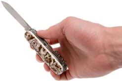 Victorinox Huntsman Desert Camouflage 1.3713.941 Couteau Suisse -Vic Boutique VT1 3713 941 06 victorinox vt1 3713 941 06
