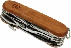 Victorinox EvoWood S557 2.5221.S63 Couteau Suisse -Vic Boutique VT2 5221 S63 06 victorinox evowood s557 vt2 5221 s63 d6