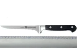 Zwilling - Professional « S » Couteau à Désosser 14 Cm -Vic Boutique ZW31024 140 04 zwilling professional s 31024 140 uitbeenmes d4